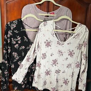 3 EUC Women’s Daytrip long sleeved t-shirts